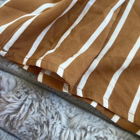 Shorts - Picture 3 of 3